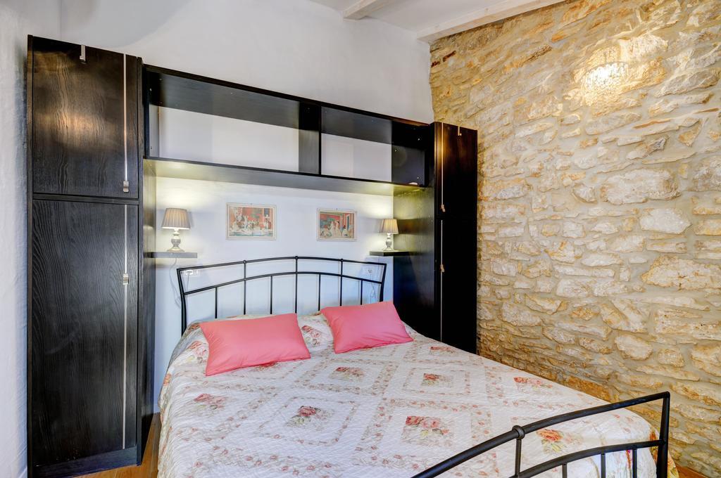 Apartment Etta Fažana Oda fotoğraf